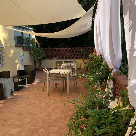 Bed and Breakfast La Terrazza Di Via Elisa Lucca Exterior foto