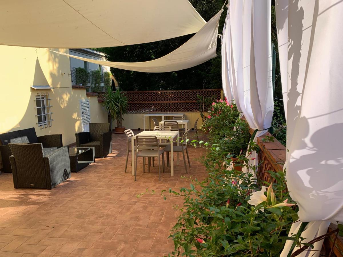 Bed and Breakfast La Terrazza Di Via Elisa Lucca Exterior foto